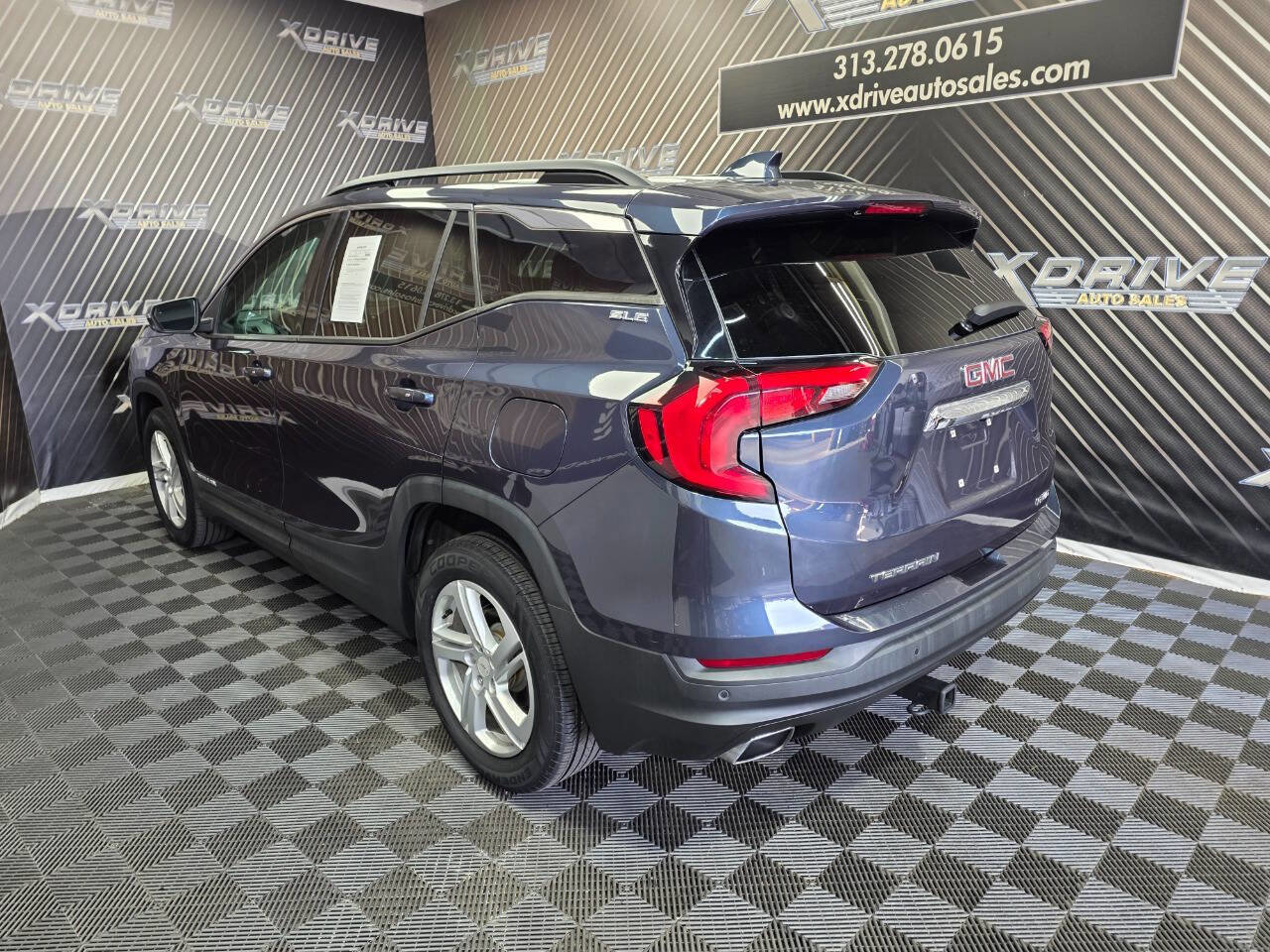 Used 2018 GMC Terrain SLE w/ Driver Convenience Package image 10