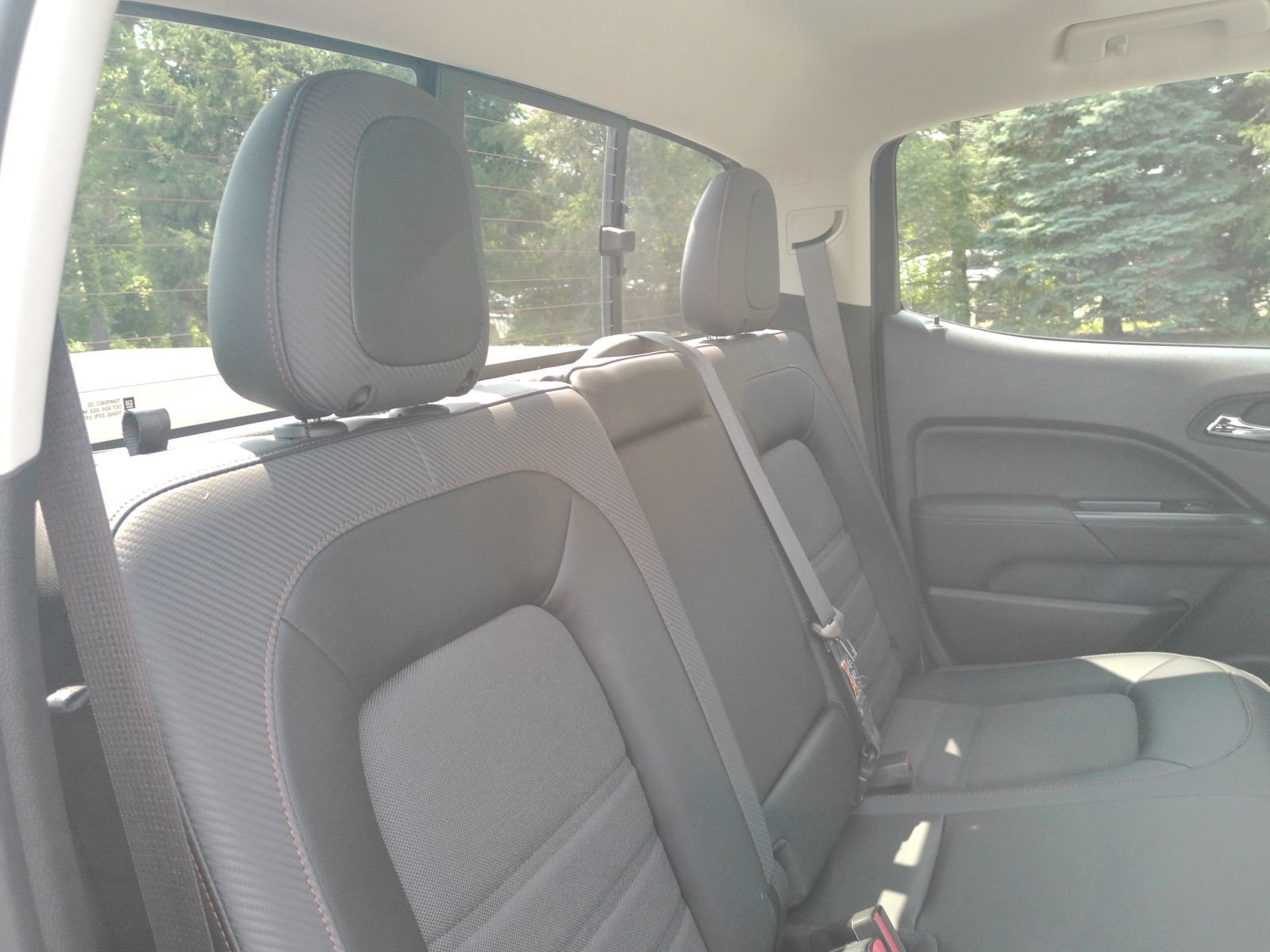 Certified 2022 GMC Canyon AT4 w/ Trailering Package AWD/4WD image 21