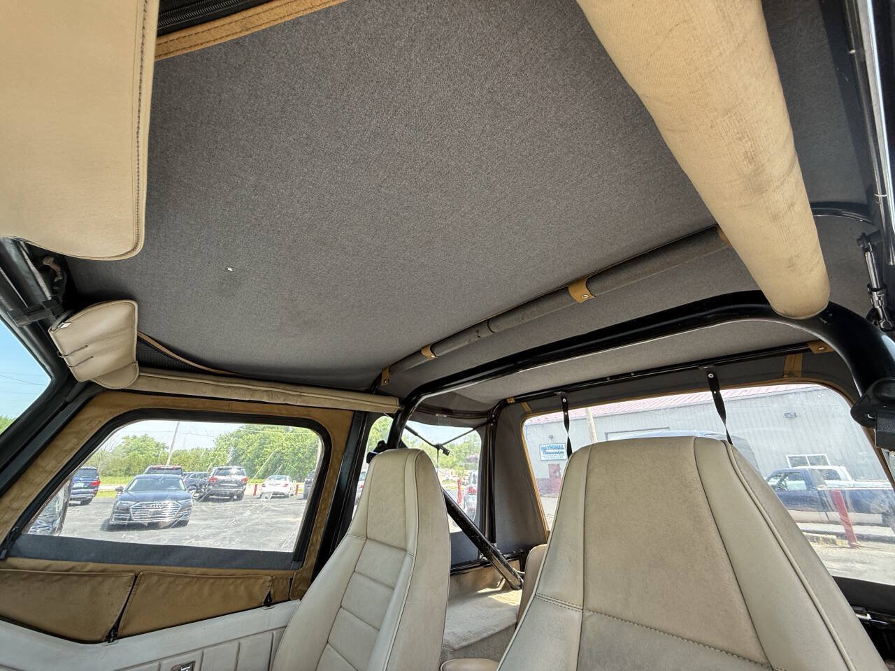 Used 1991 Jeep Wrangler S AWD/4WD image 15