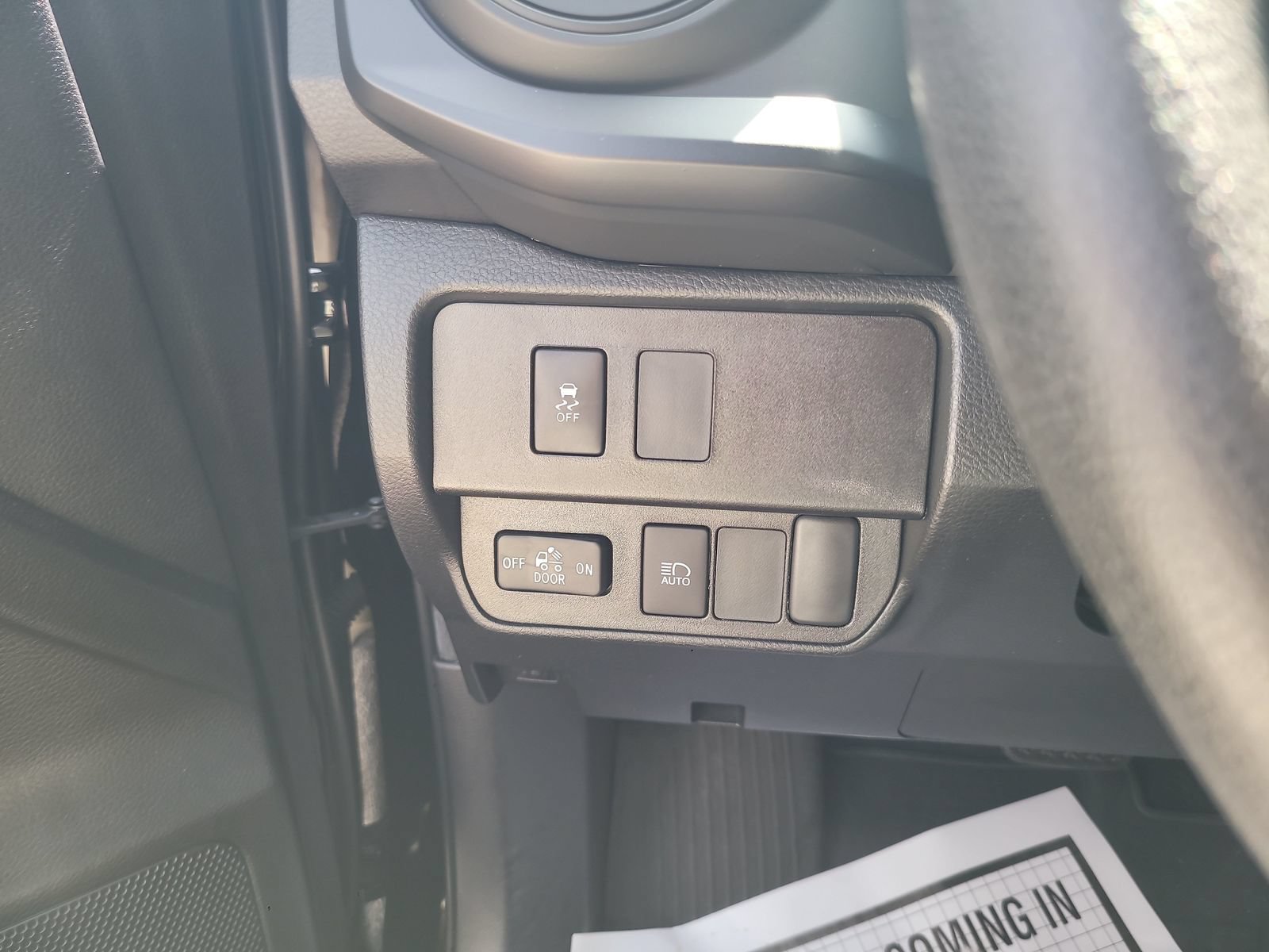 Used 2022 Toyota Tacoma SR AWD/4WD image 16