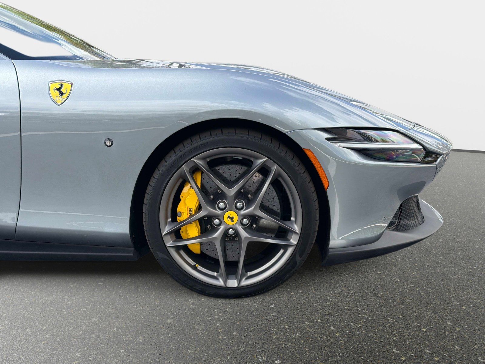 Used 2022 Ferrari Roma image 22