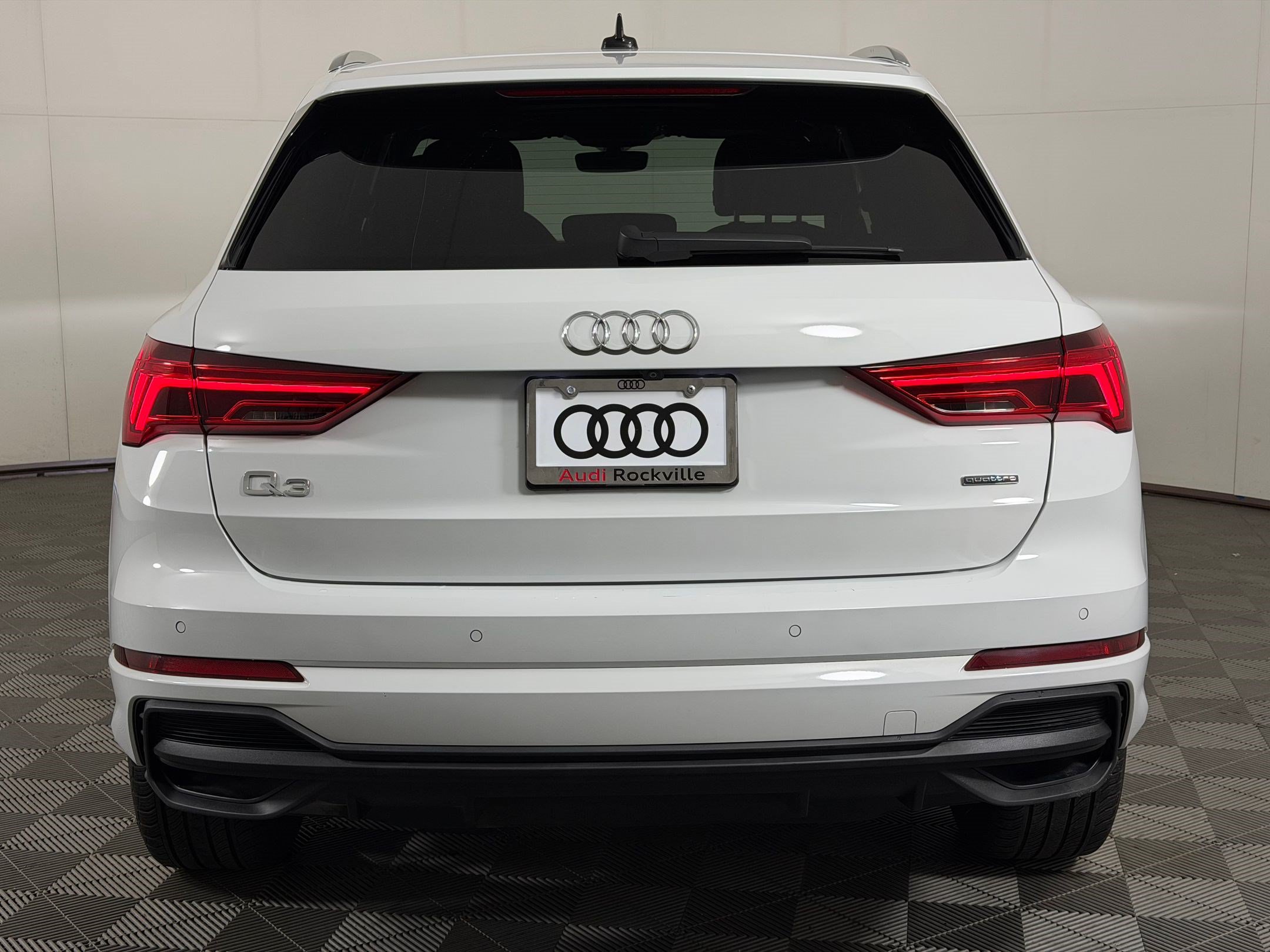 Certified 2023 Audi Q3 2.0T Premium Plus w/ Premium Plus Package AWD/4WD image 10