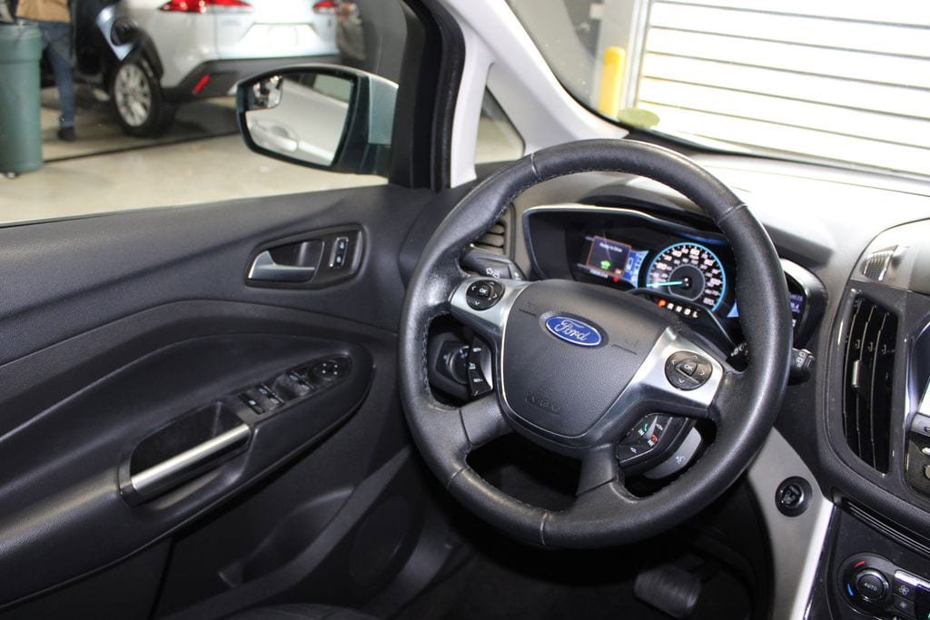Used 2016 Ford C-MAX Energi SEL w/ Equipment Group 302A FWD image 21