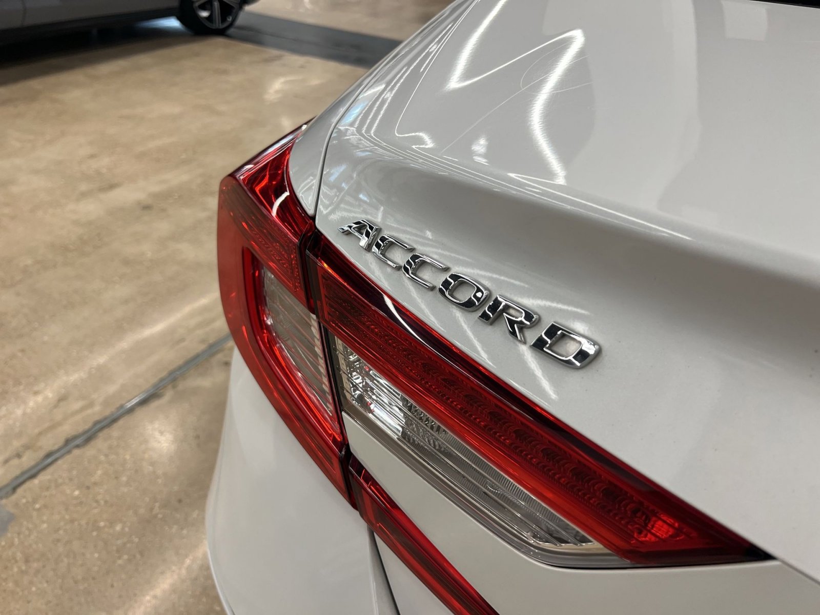 Used 2019 Honda Accord EX-L image 22