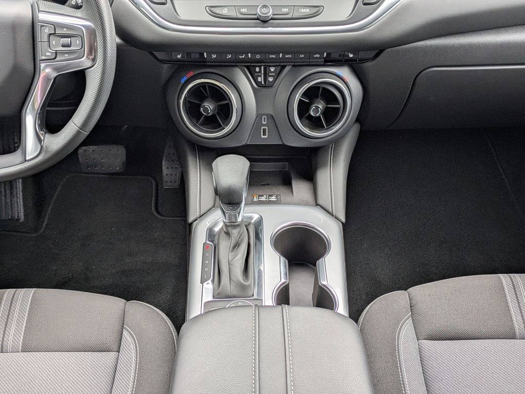 Used 2024 Chevrolet Blazer LT w/ Convenience Package FWD image 19