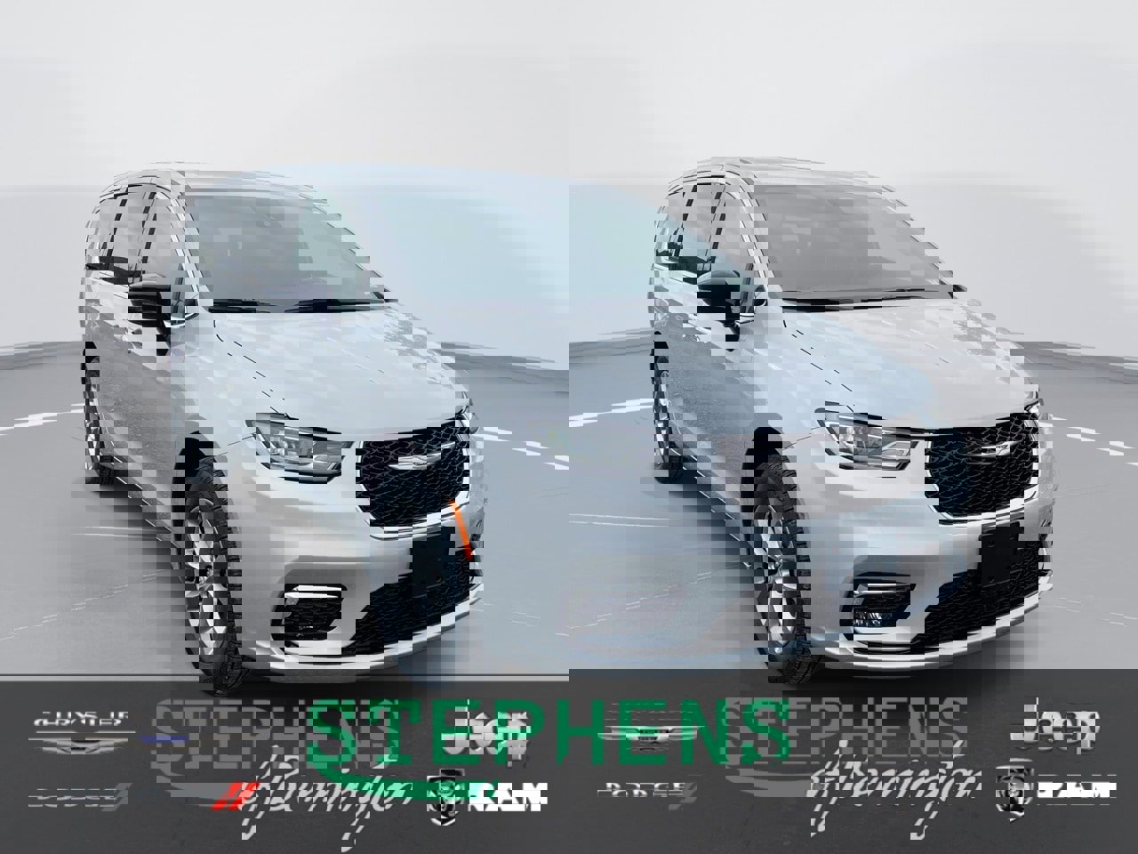 New 2026 Chrysler Pacifica Select image 1