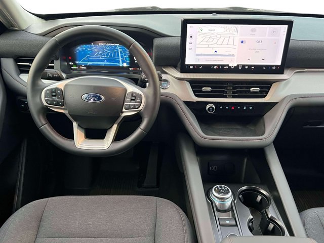 Used 2026 Ford Explorer Active AWD/4WD image 17