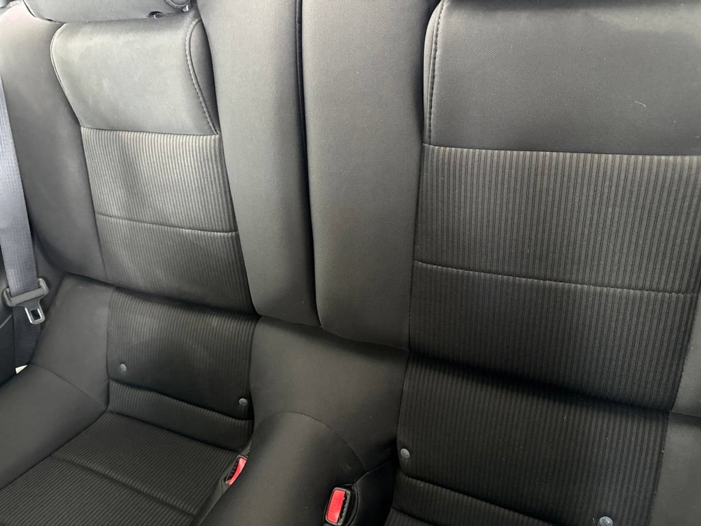 Used 2013 Ford Mustang Coupe RWD image 27