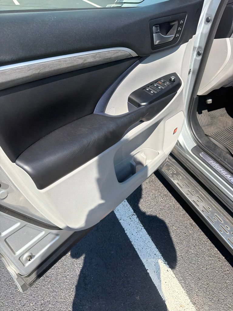 Used 2018 Toyota Highlander Limited