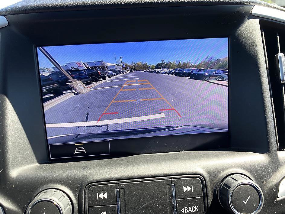 Used 2022 GMC Terrain SLT image 15