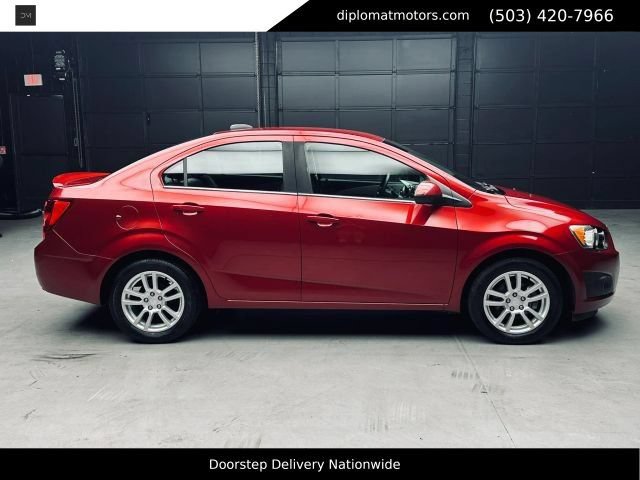 Used 2015 Chevrolet Sonic LT w/ Wheels and Fog Lamp Package FWD image 8