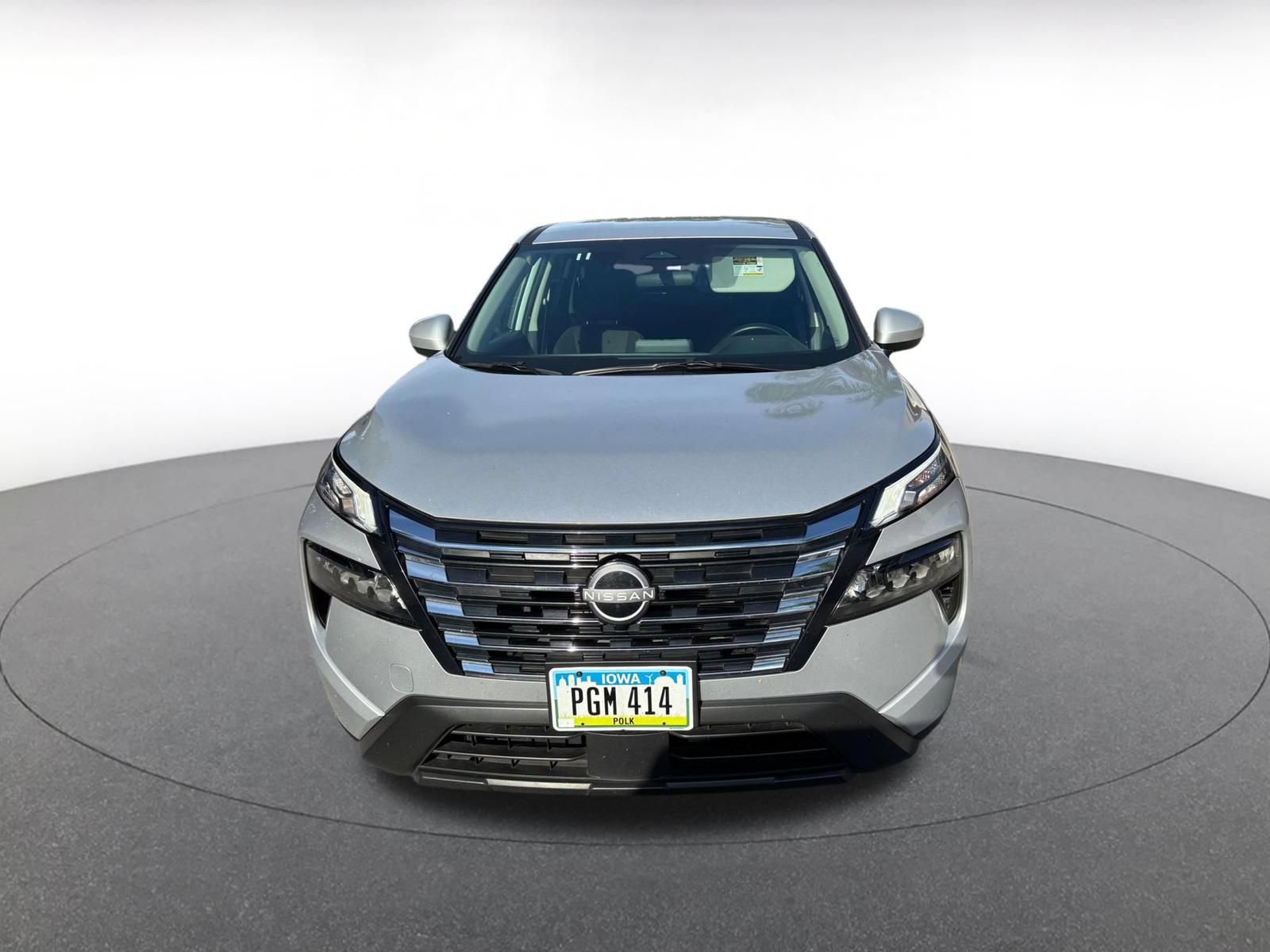 Used 2025 Nissan Rogue SV AWD/4WD image 6