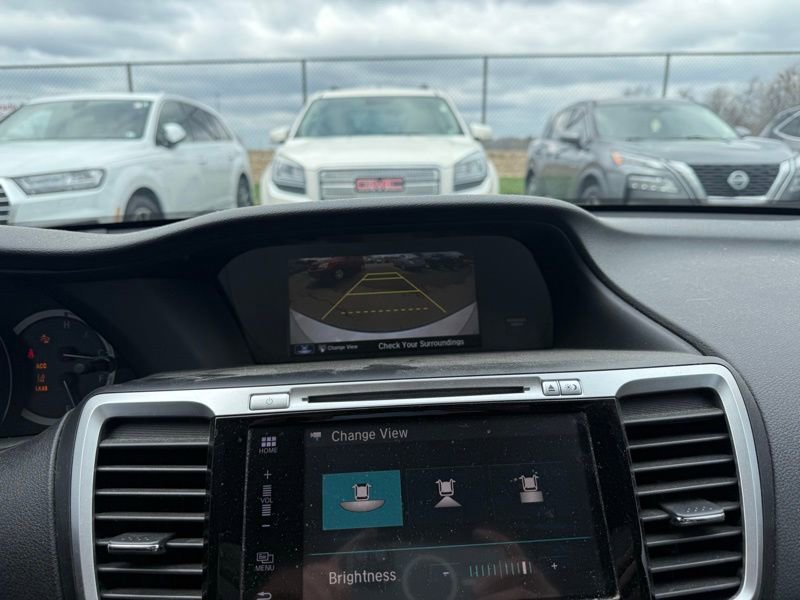 Used 2017 Honda Accord EX-L image 11