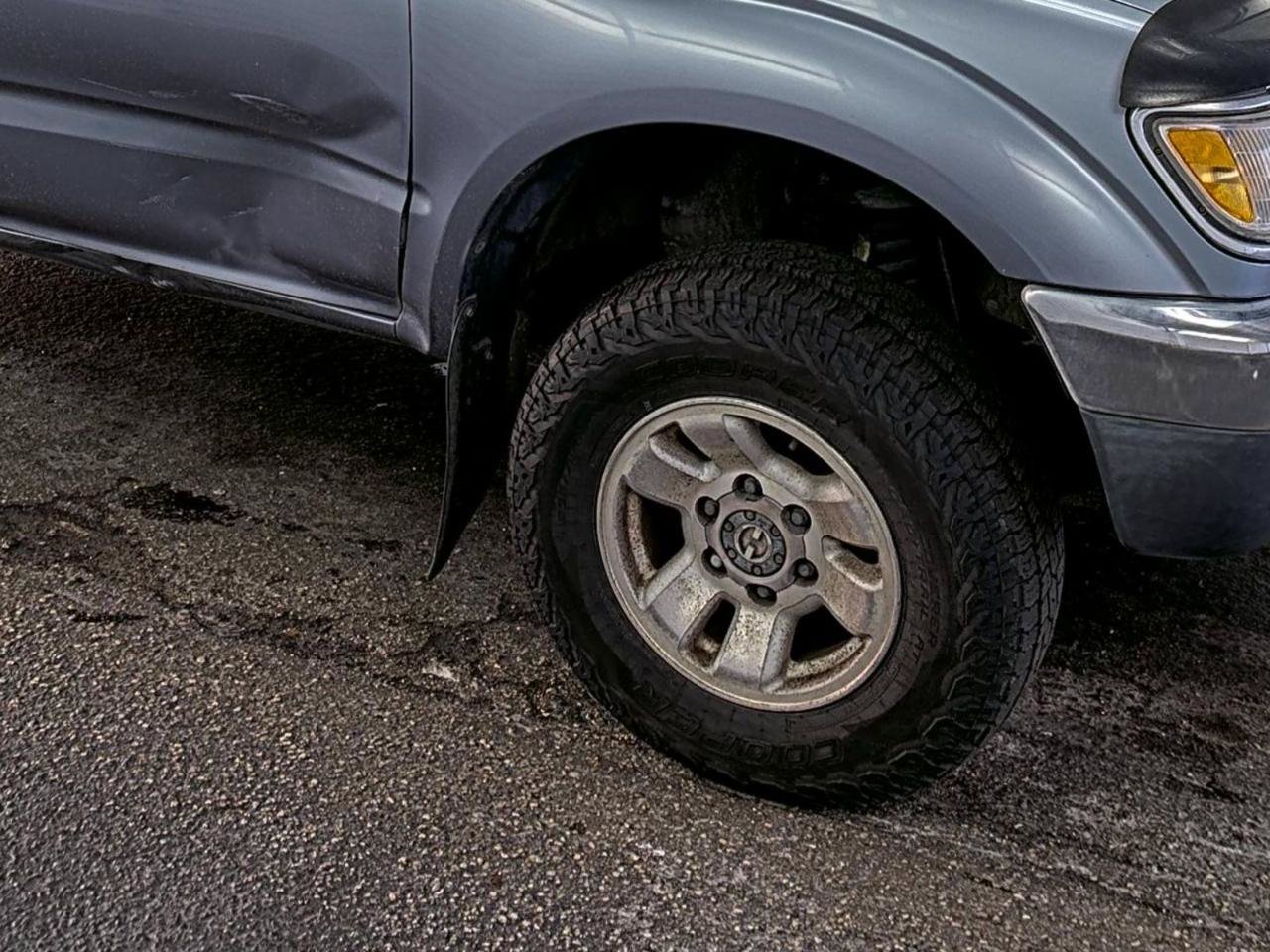Used 1997 Toyota Tacoma 4x4 Xtracab w/ LX Pkg image 8