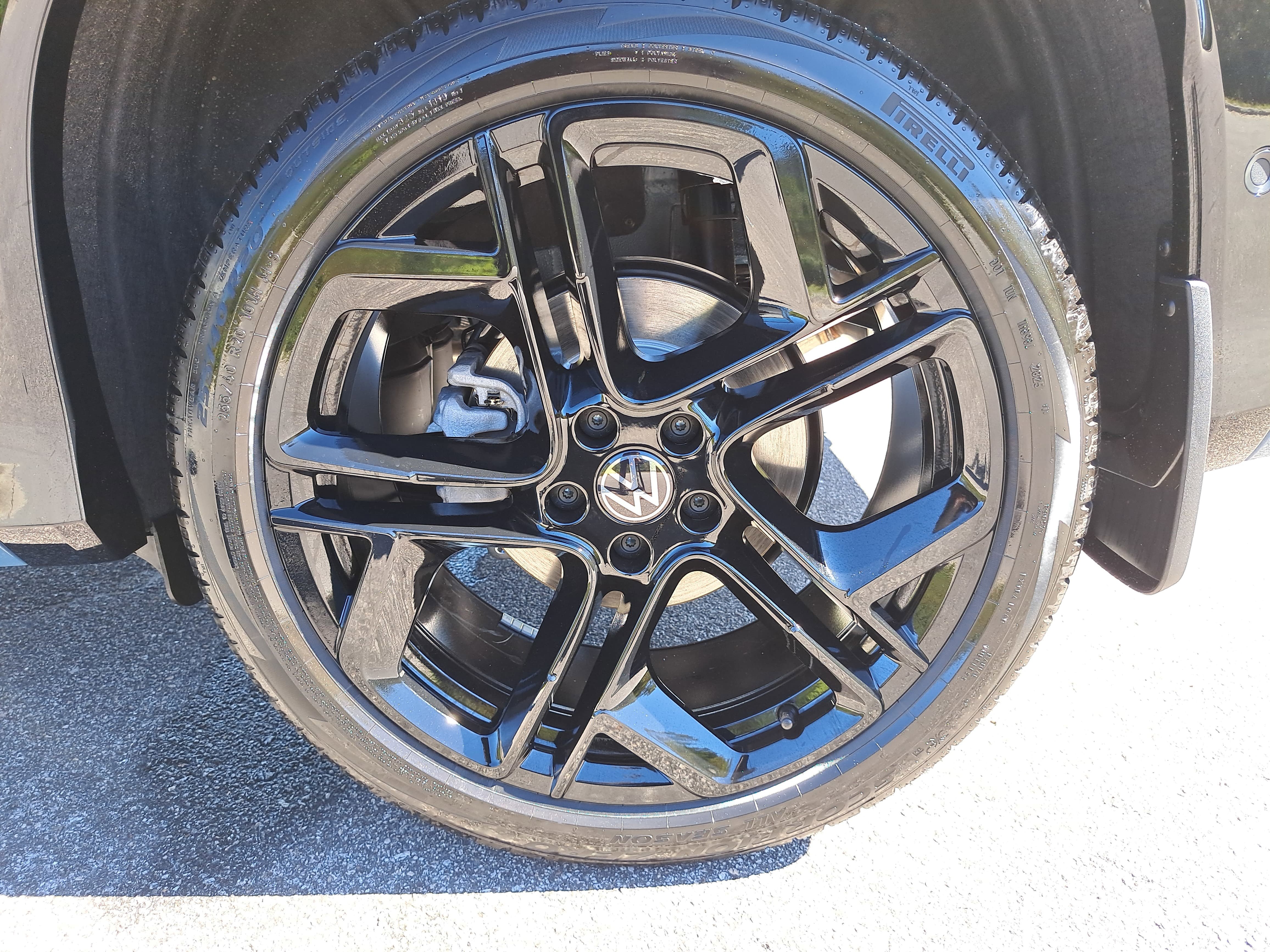 New 2026 Volkswagen Tiguan SE R-Line AWD/4WD image 31