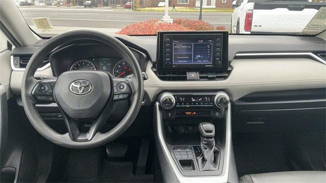 Used 2022 Toyota RAV4 XLE image 22