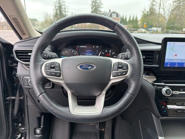 Used 2022 Ford Explorer Limited w/ Equipment Group 301A image 24