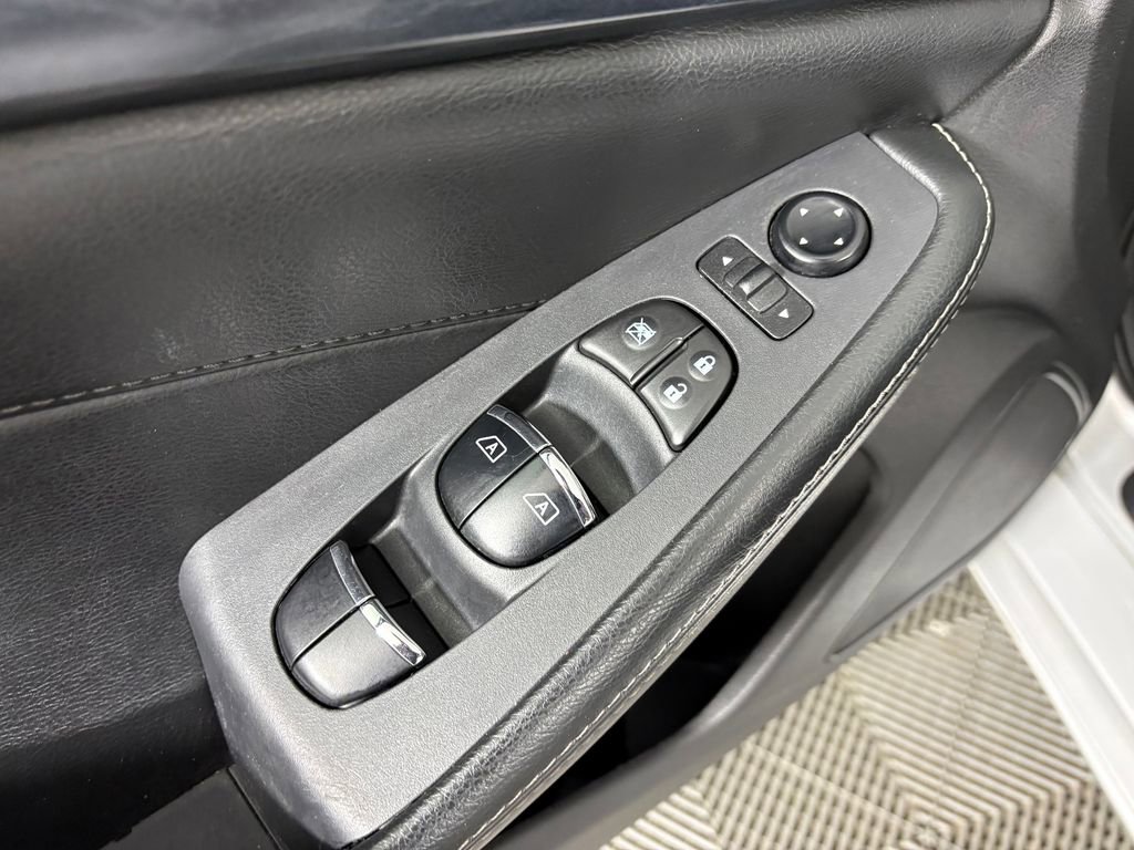 Used 2020 Nissan Maxima Platinum w/ Sport Mat Group FWD image 12