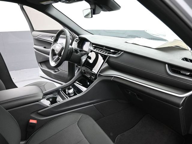 New 2025 Jeep Grand Cherokee Laredo image 24