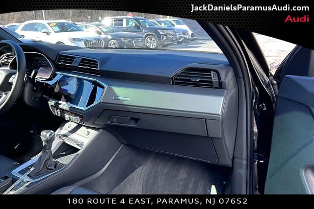 Used 2025 Audi Q3 2.0T Premium w/ Convenience Package image 14