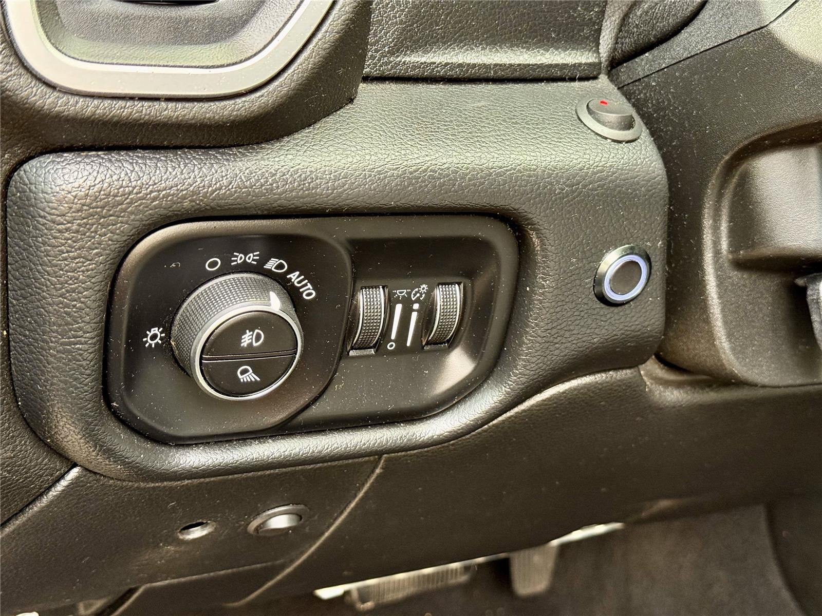 Used 2019 RAM 3500 Big Horn AWD/4WD image 43