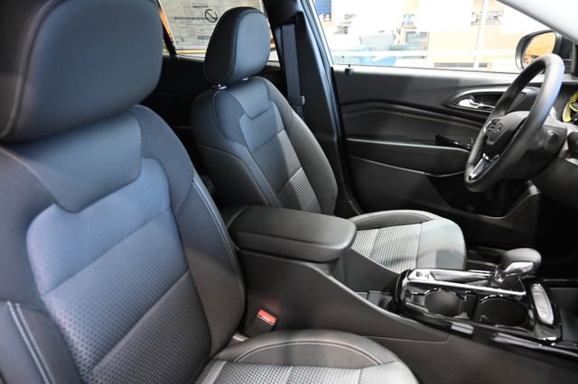 New 2026 Chevrolet Trax LT FWD image 8