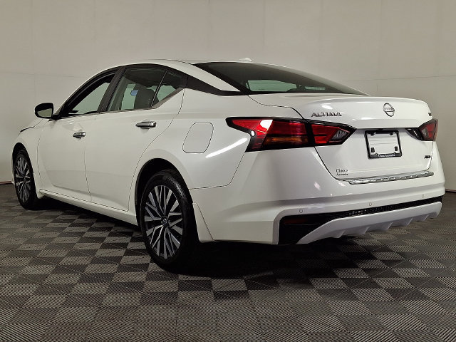 Used 2023 Nissan Altima 2.5 SV AWD/4WD image 7