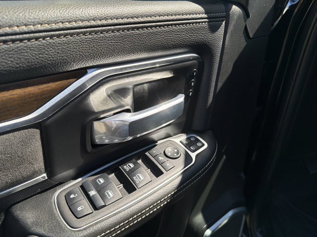 Used 2024 RAM 3500 Laramie AWD/4WD image 16