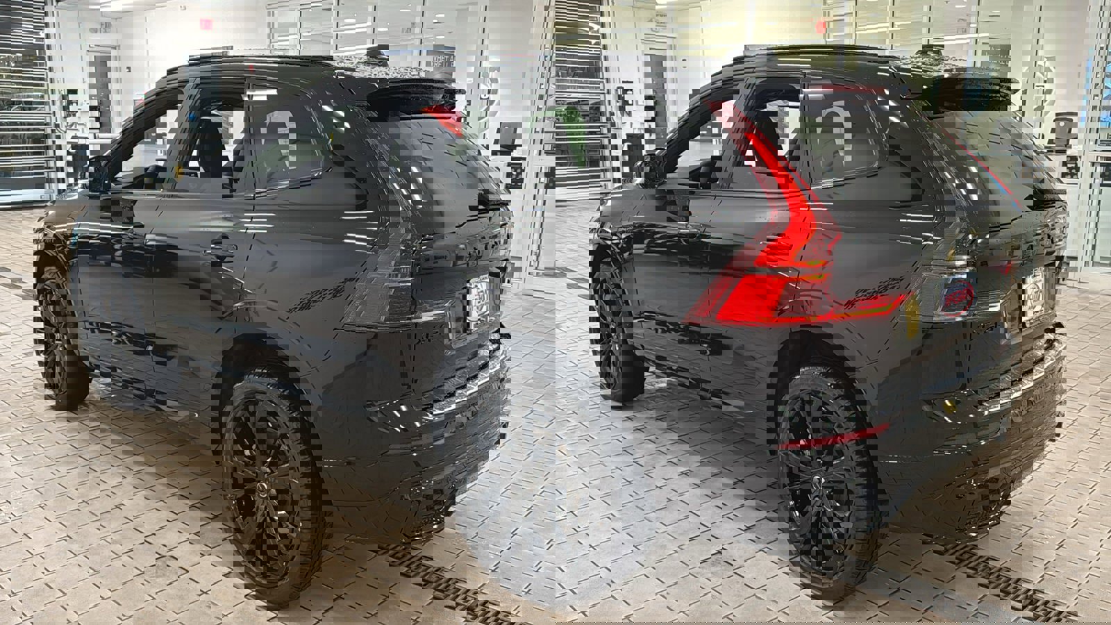 New 2026 Volvo XC60 T8 Ultra w/ Protection Package Premier image 7