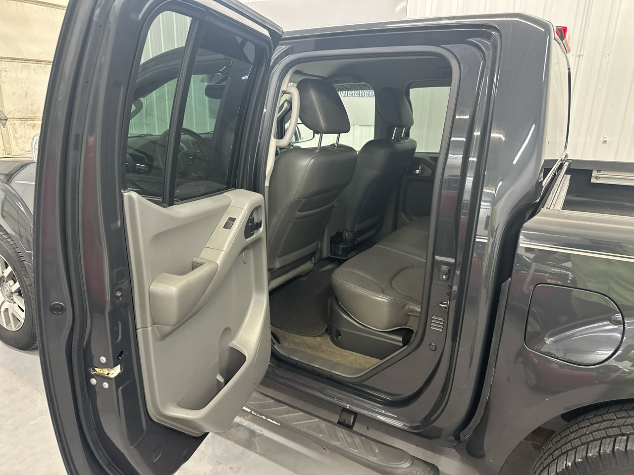 Used 2013 Nissan Frontier SL image 30