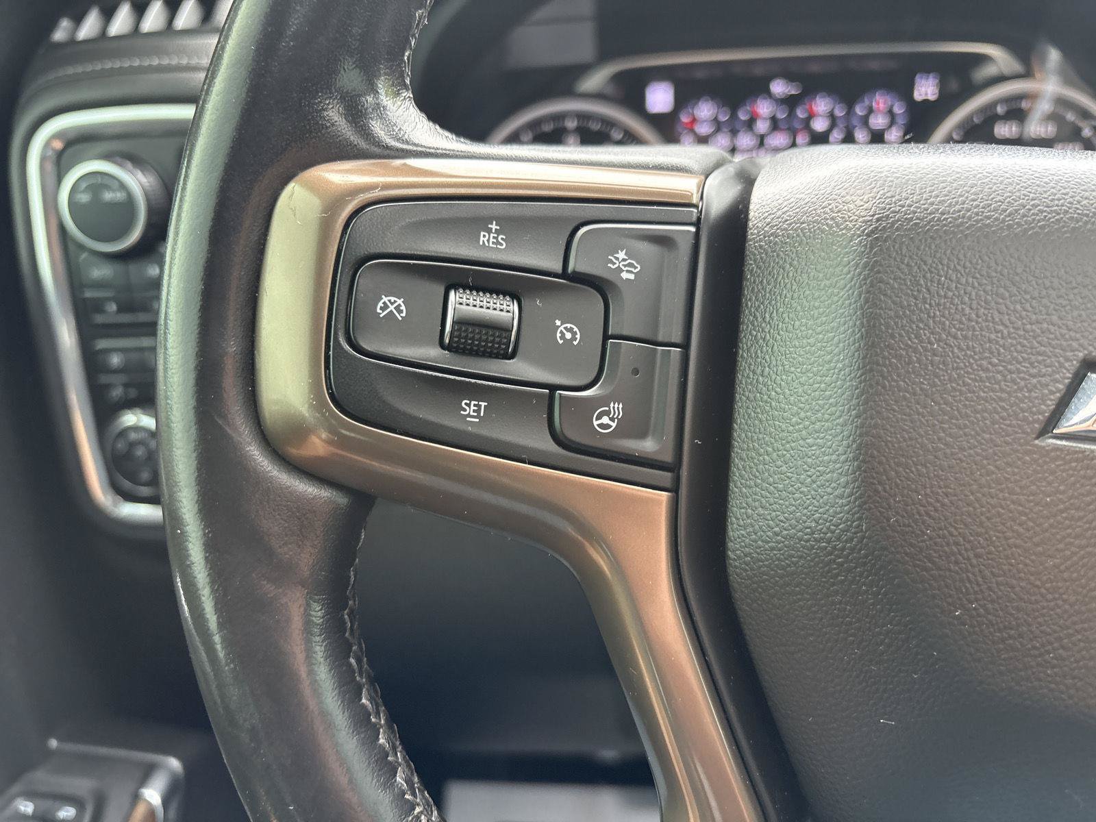Used 2020 Chevrolet Silverado 1500 High Country w/ Technology Package AWD/4WD image 18