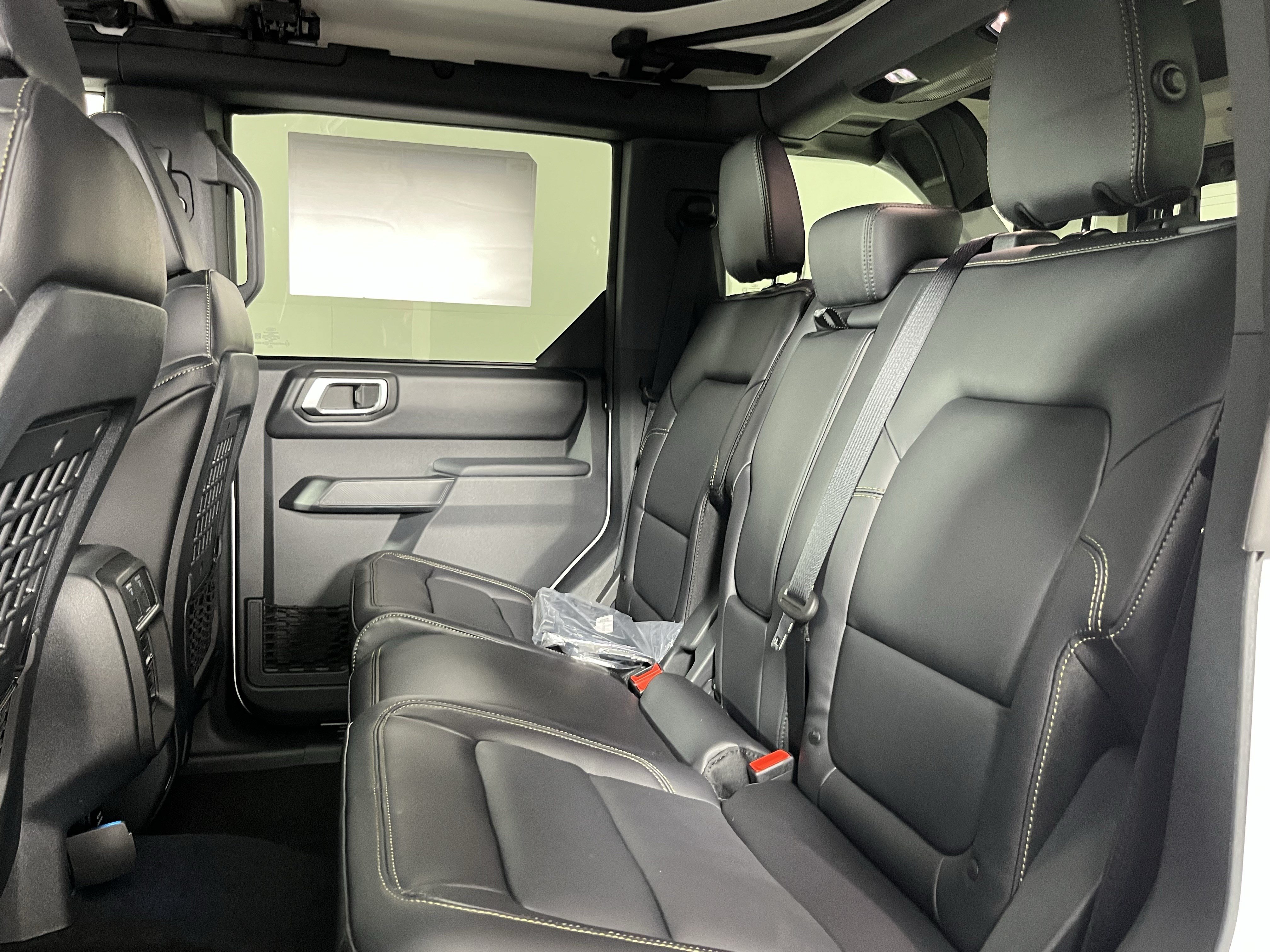 New 2026 Ford Bronco Badlands AWD/4WD image 14
