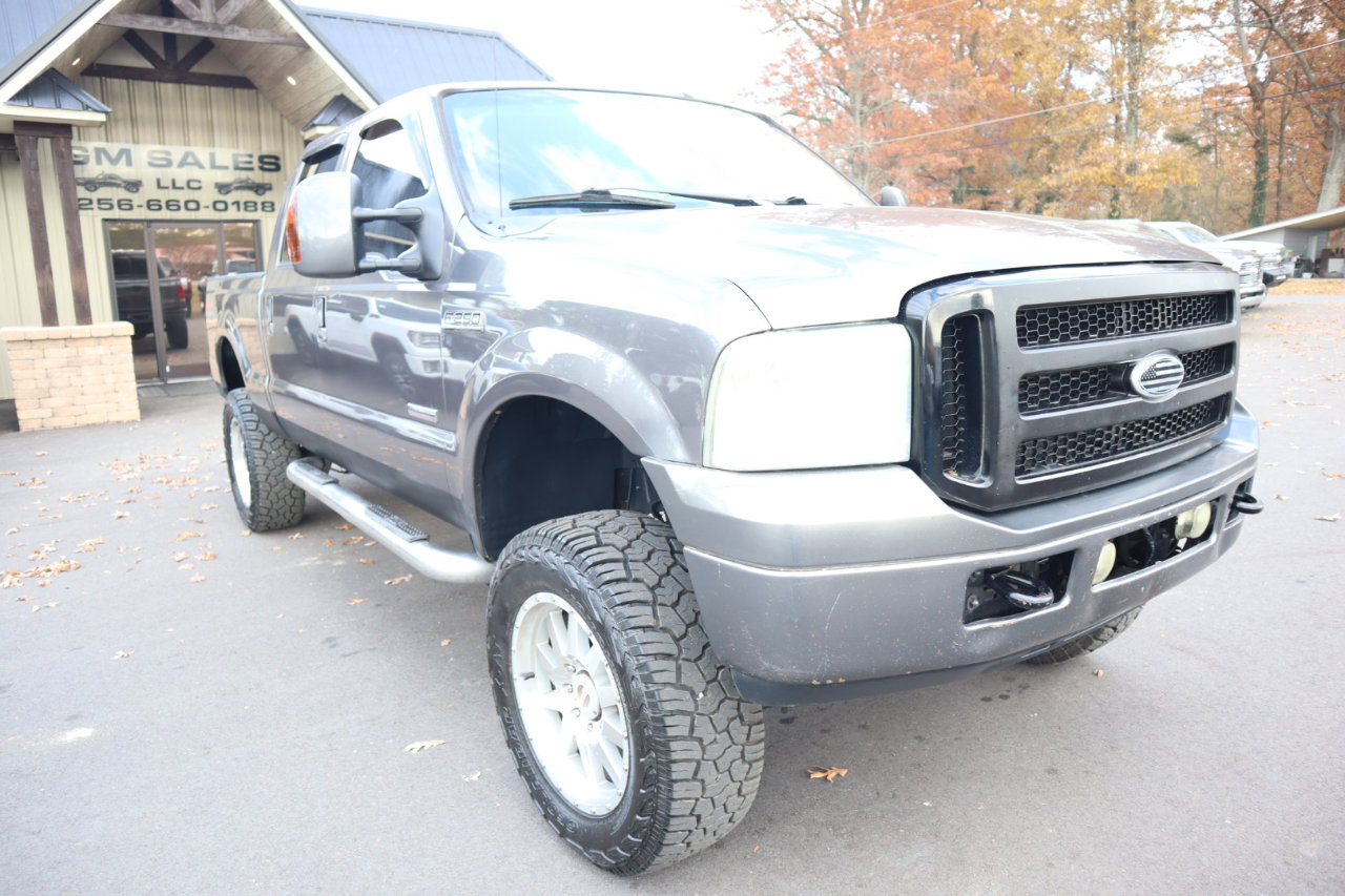 Used 2006 Ford F250 Lariat image 3