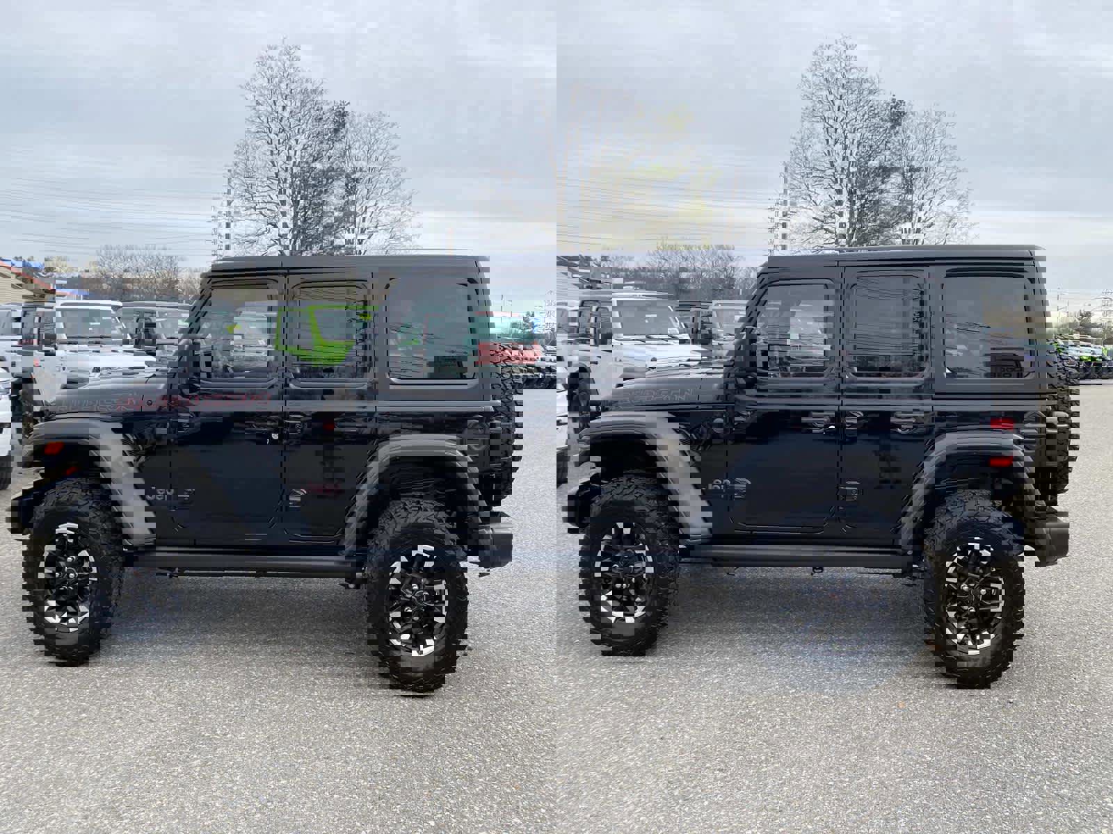 Certified 2025 Jeep Wrangler Unlimited Rubicon AWD/4WD image 7