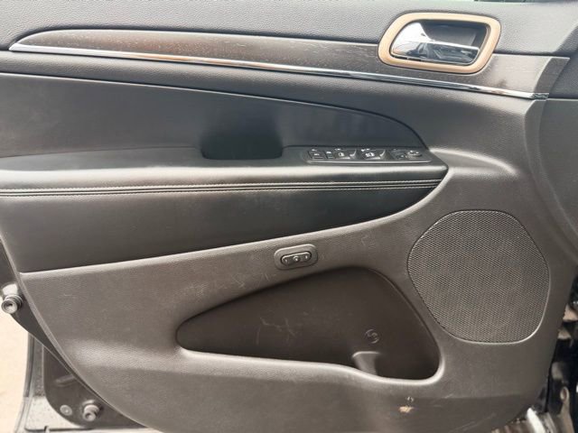 Used 2017 Jeep Grand Cherokee Limited image 20