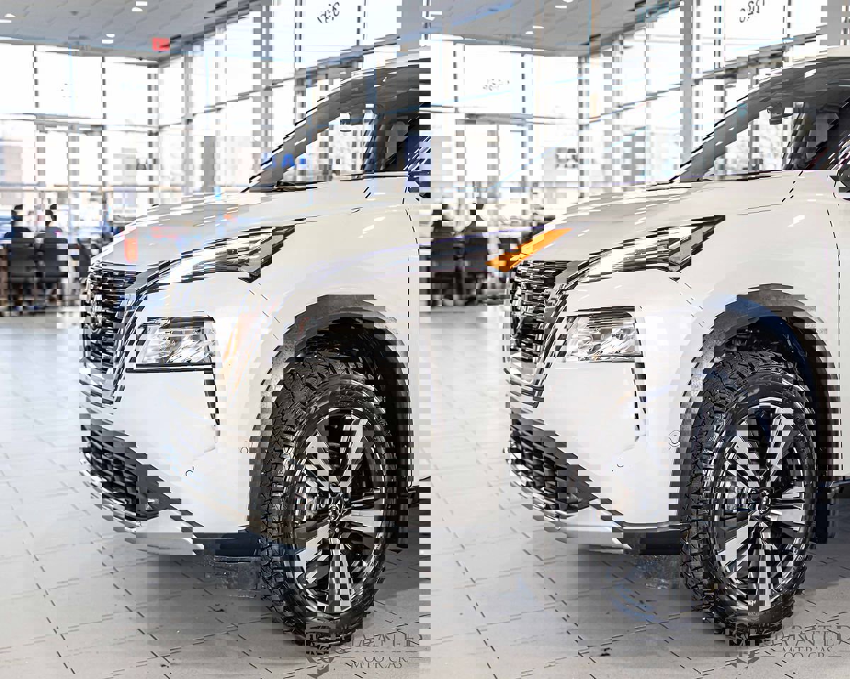 Used 2022 Nissan Rogue Platinum w/ Head-Up Display Package image 5