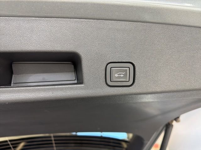 Used 2024 Chevrolet Traverse Z71 image 19