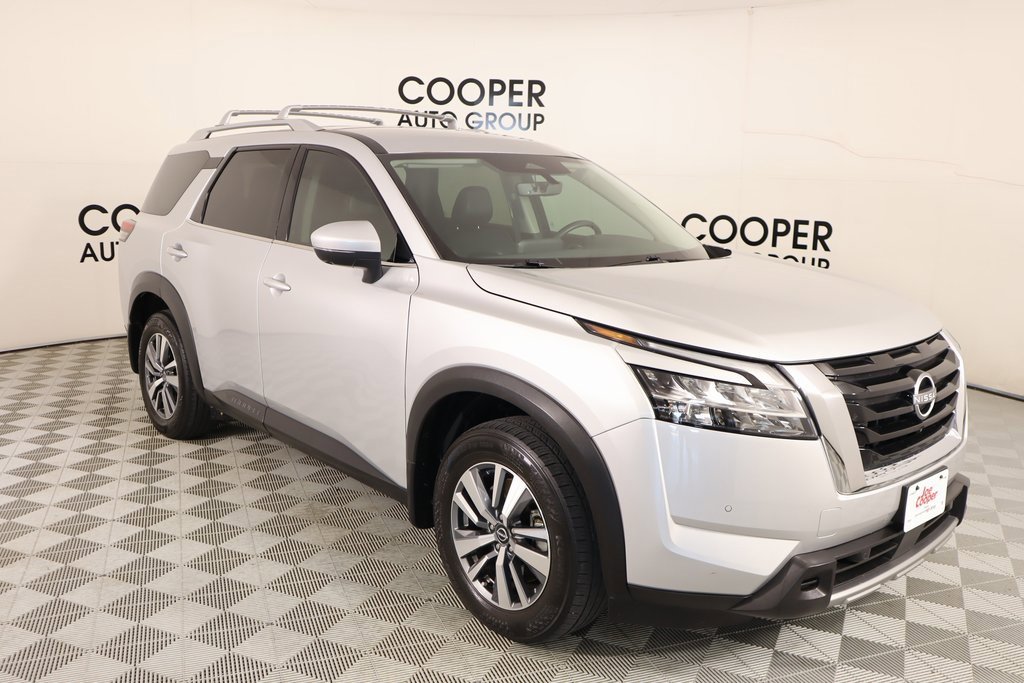 Used 2024 Nissan Pathfinder SL w/ Cargo Package