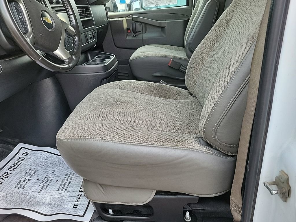 Used 2019 Chevrolet Express 3500 w/ Power Convenience Package RWD image 5