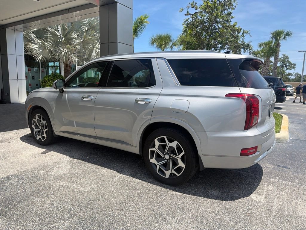 Used 2022 Hyundai Palisade Calligraphy w/ Cargo Package FWD image 4