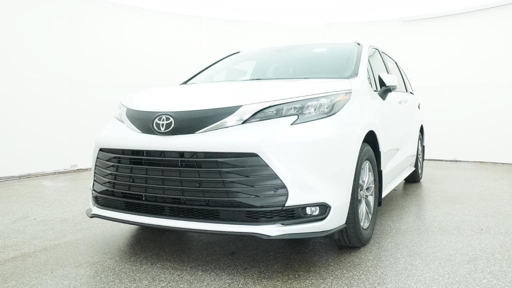 New 2026 Toyota Sienna XLE FWD image 19