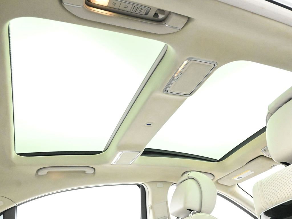 Used 2017 Mercedes-Benz S 63 AMG 4MATIC Sedan w/ Carbon Fiber Exterior Package image 18