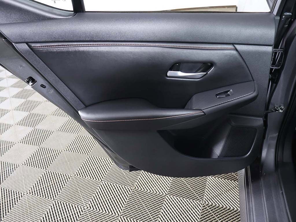 Used 2023 Nissan Sentra SR w/ SR Premium Package image 26