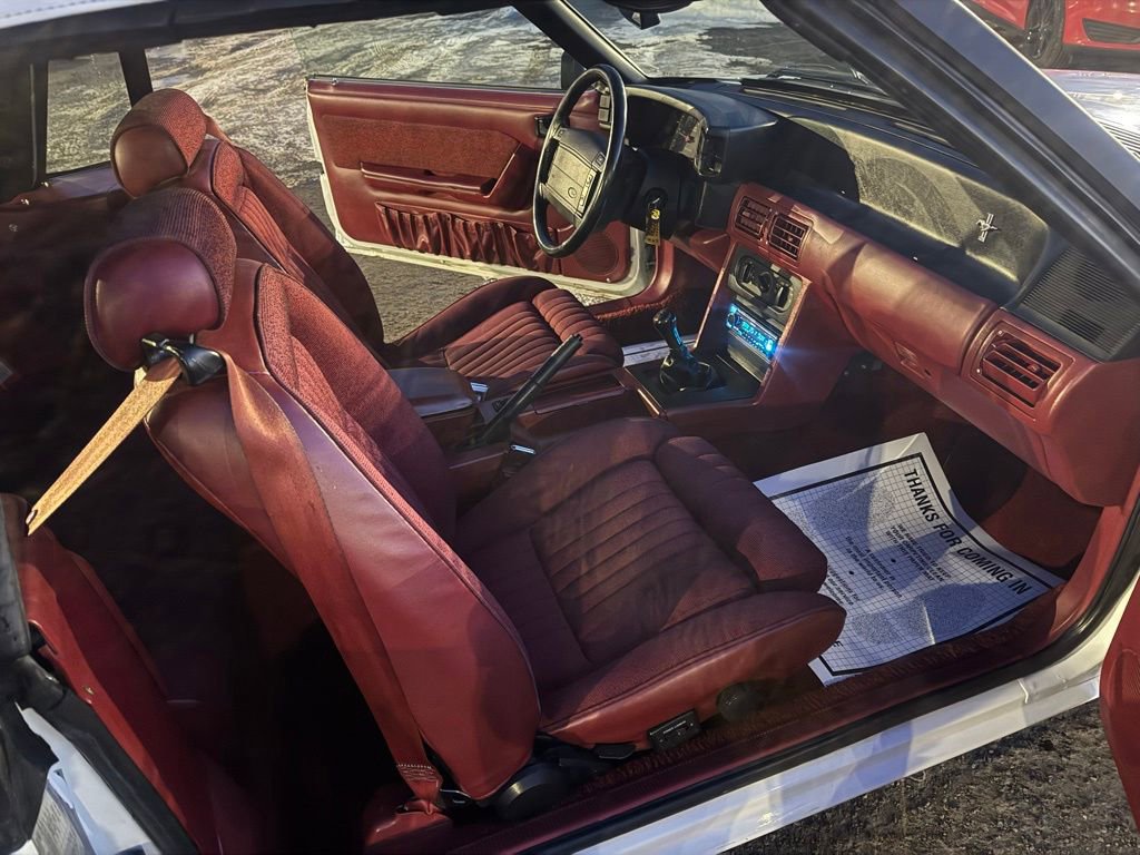 Used 1990 Ford Mustang LX image 21