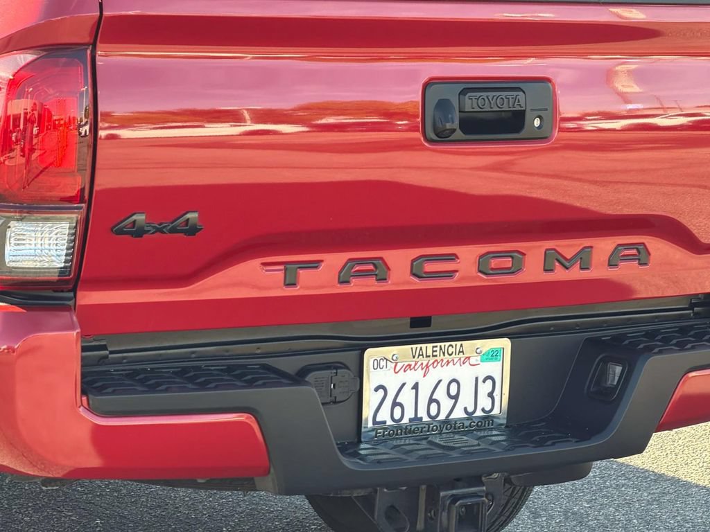 Certified 2022 Toyota Tacoma SR5 w/ Technology Package AWD/4WD image 6