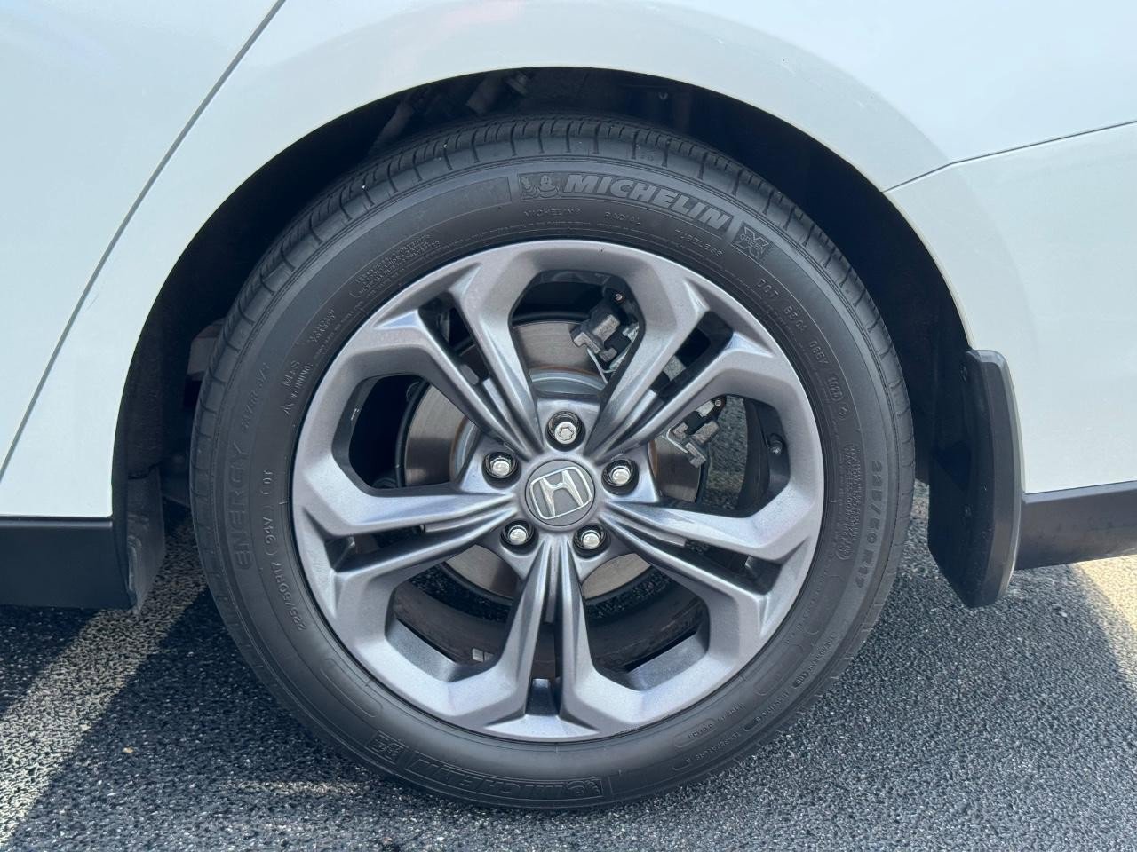 Used 2023 Honda Accord EX image 7