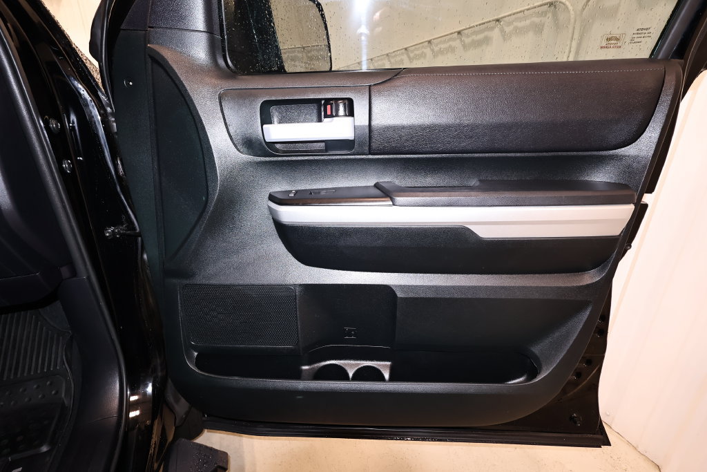 Used 2017 Toyota Tundra SR5 w/ TRD Off Road Package AWD/4WD image 20
