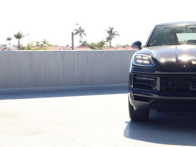 New 2026 Porsche Cayenne Coupe image 12