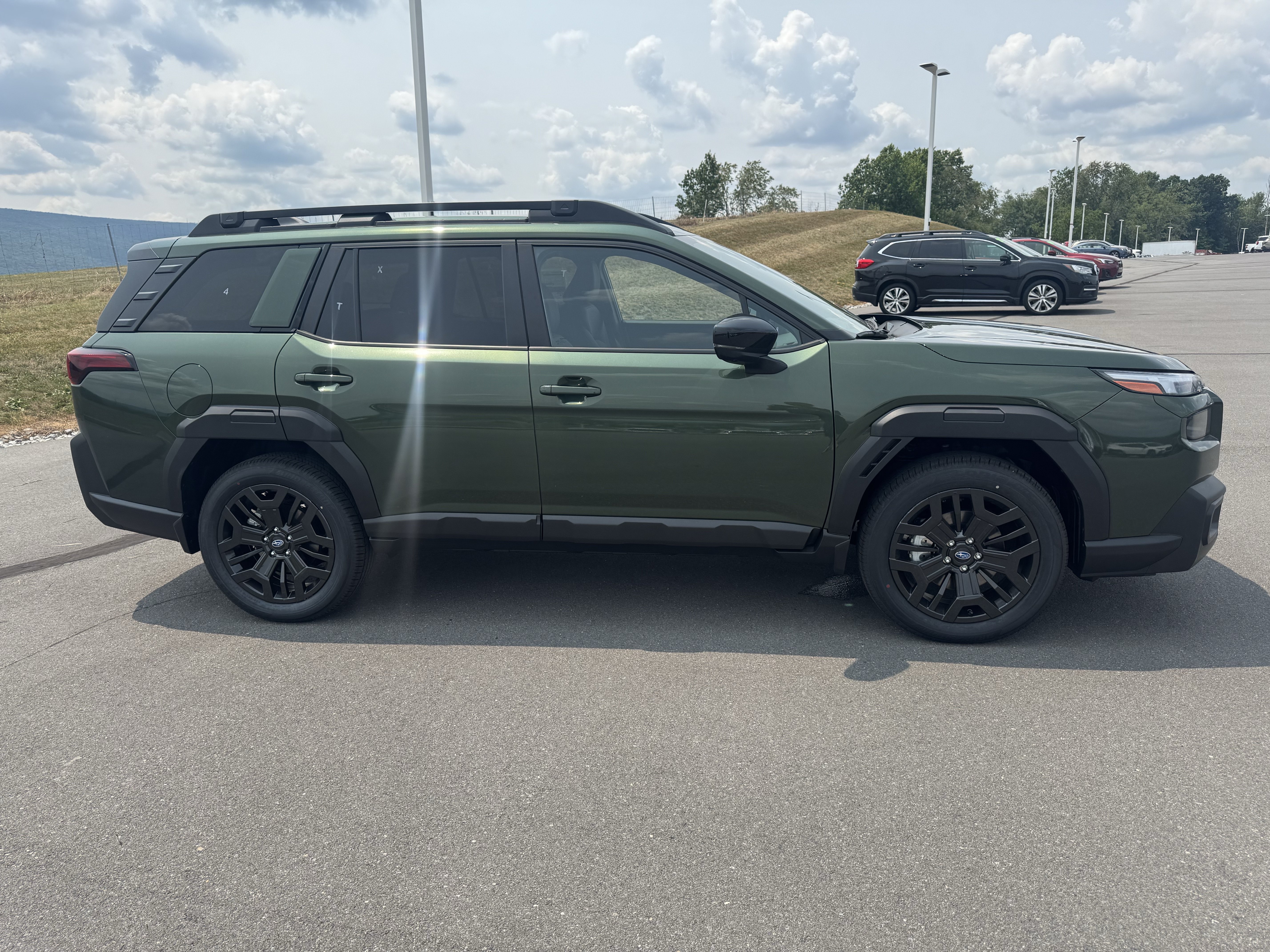 Certified 2026 Subaru Outback Premium AWD/4WD image 2