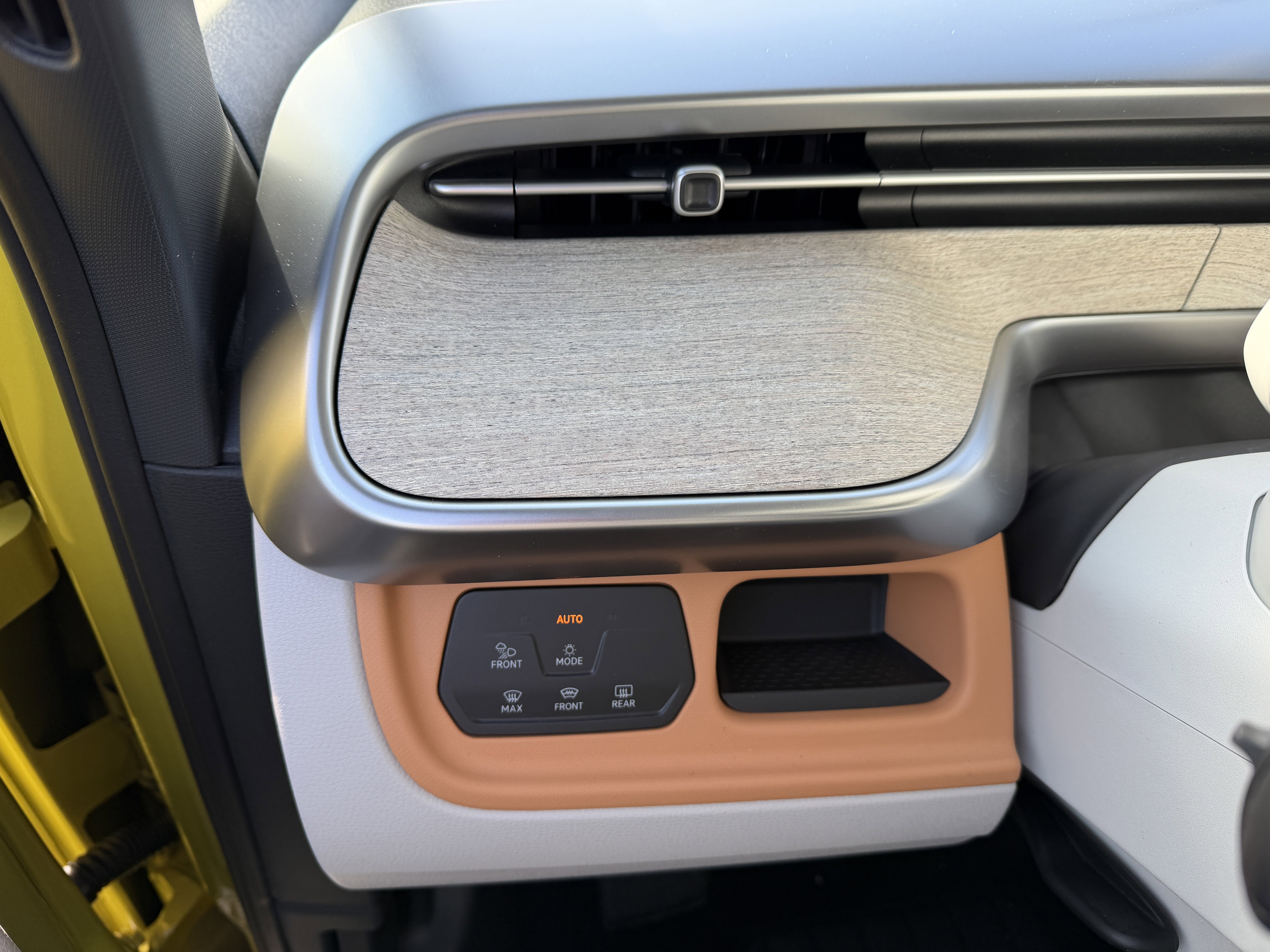 New 2025 Volkswagen ID. Buzz Pro S Plus image 14